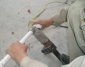 亚东漏水维修电话